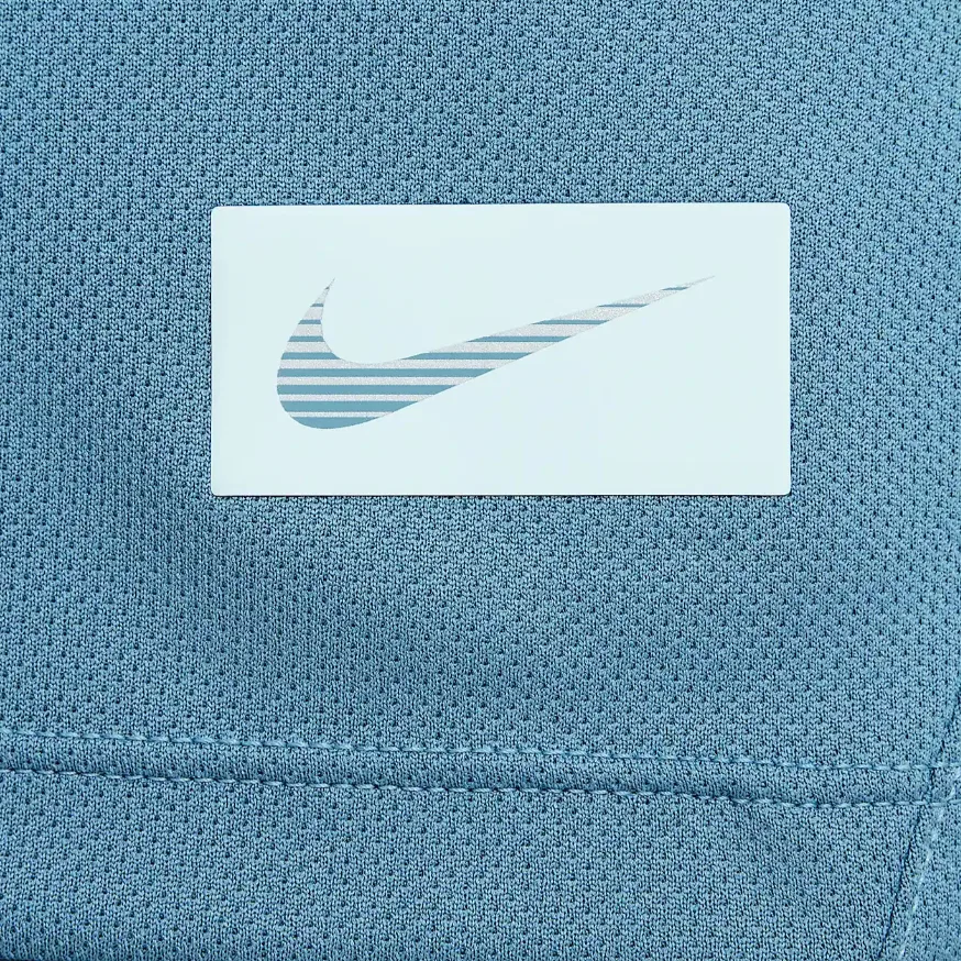 Детская футболка с Dri-FIT Smolder Blue/Glacier Blue Nike, Smolder Blue/Glacier Blue — фото 4