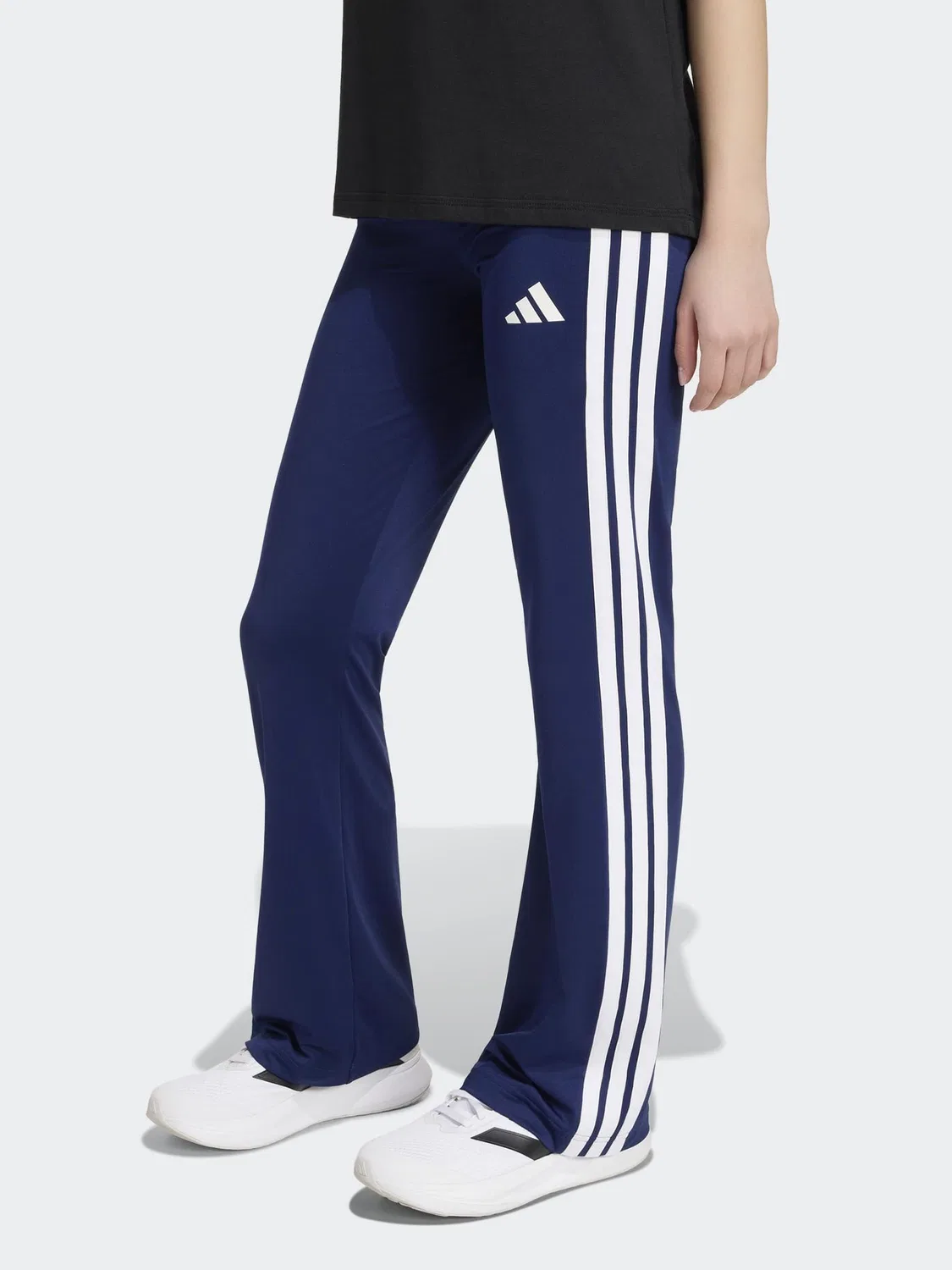 Леггинсы расклешенные Train Essentials 3-Stripes adidas, синий