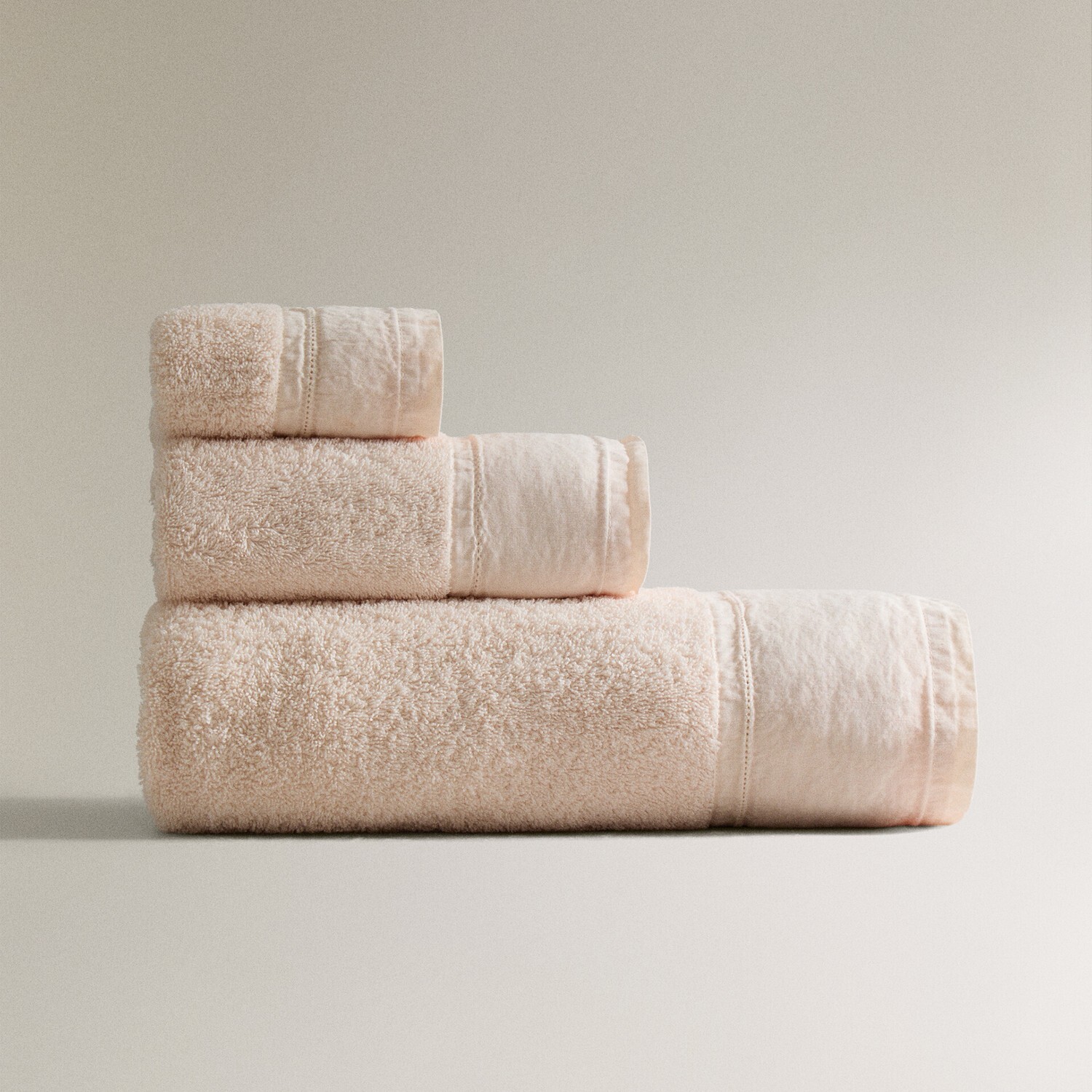 

Полотенце Zara Home Cotton With Linen Border, светло-розовый