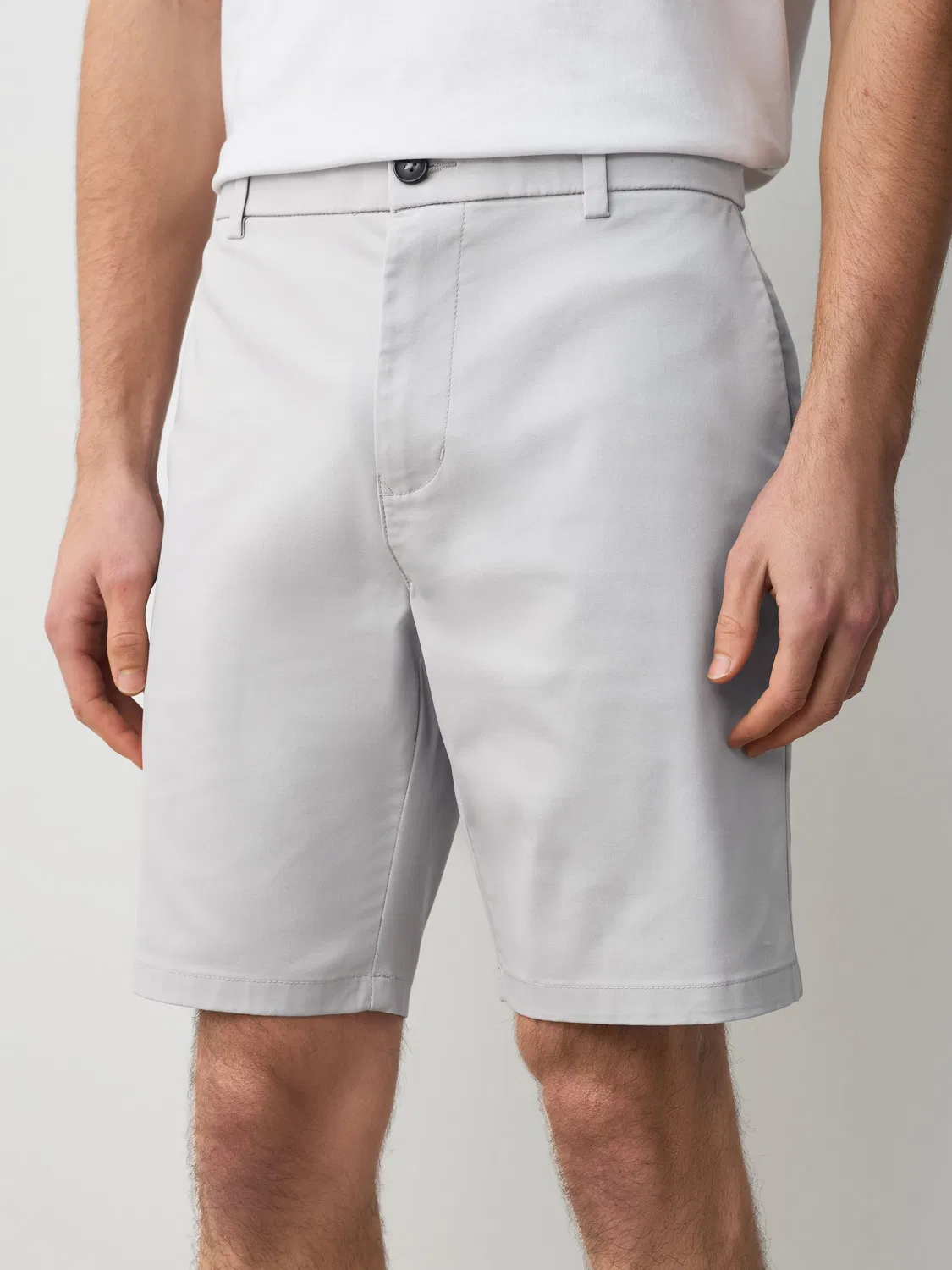 Шорты чинос, ультратонкие, Slim Fit Stretch Chino Next, светло-серый
