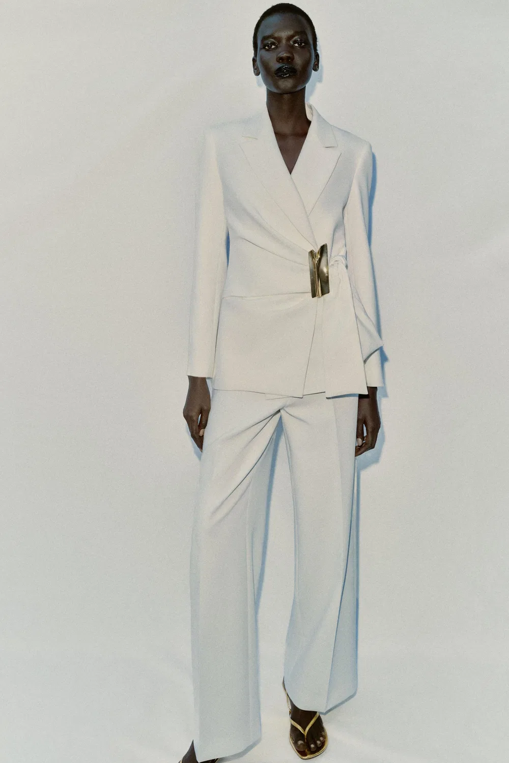 Двубортный пиджак с пряжкой ZARA, Oyster-White