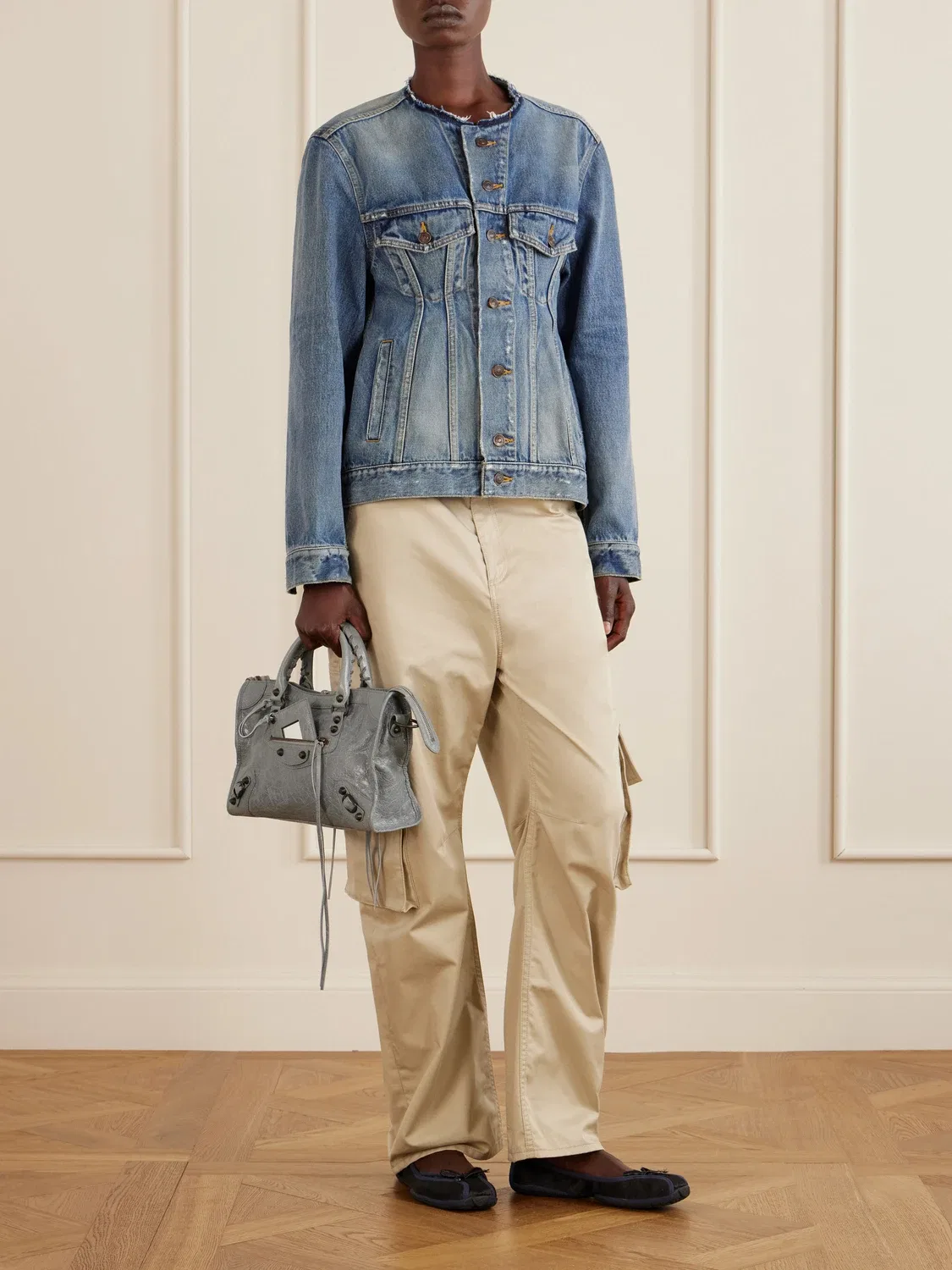 Потертая джинсовая куртка BALENCIAGA, синий — фото 2