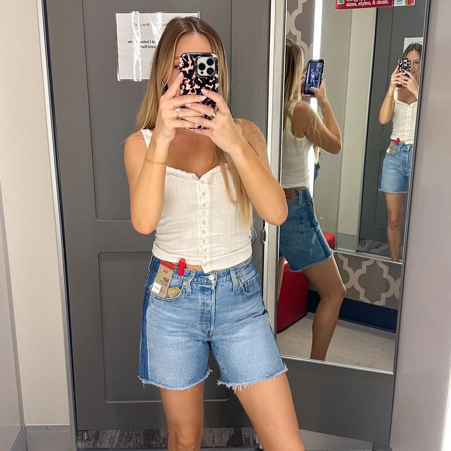 Женские джинсовые шорты с высокой посадкой 501 Mid-Thigh Levi's, Symmetry Sister — фото 4