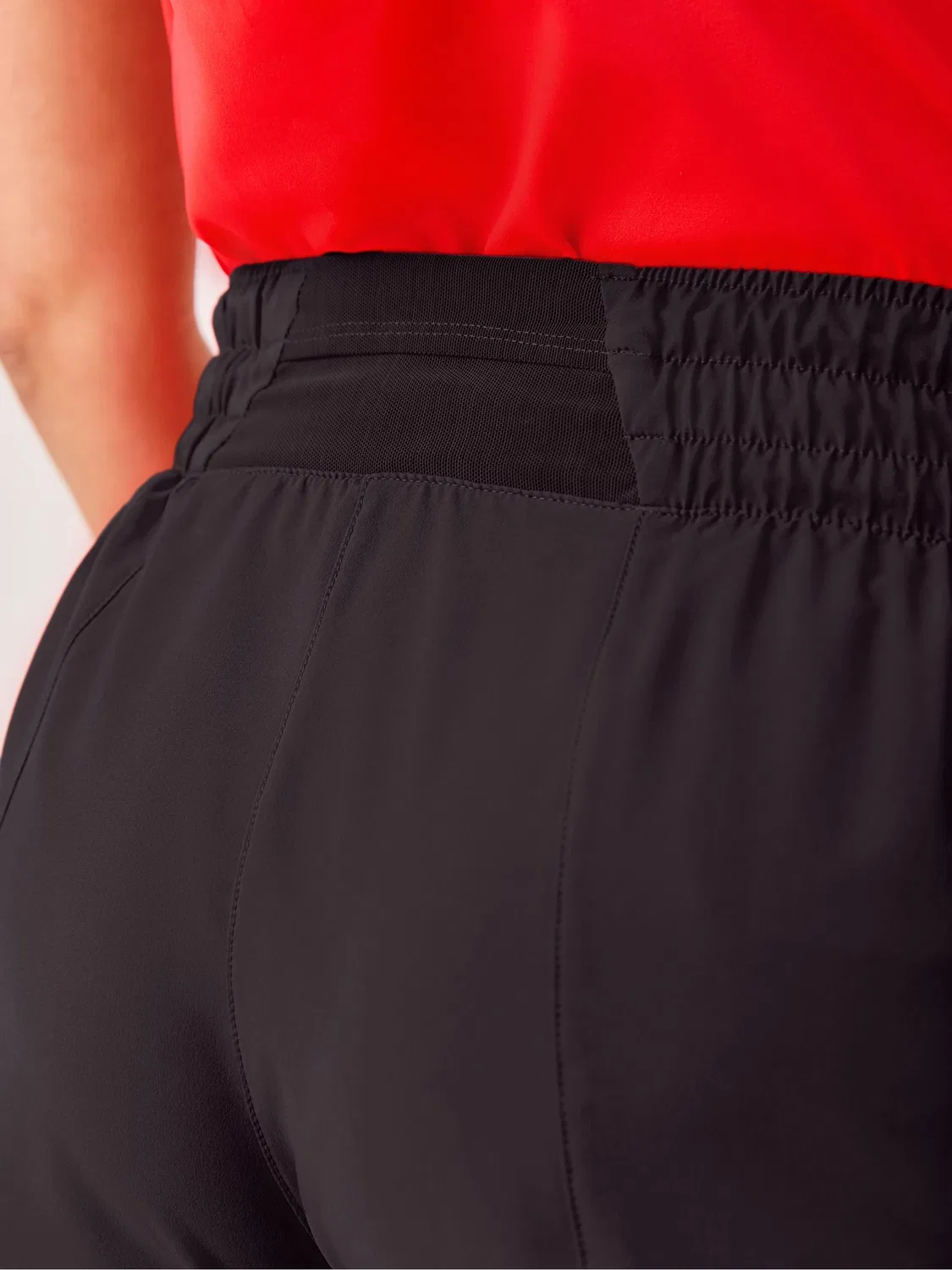 Черно-белые шорты Nike One Dri-FIT со средней посадкой, 3 дюйма, на подкладке — фото 4