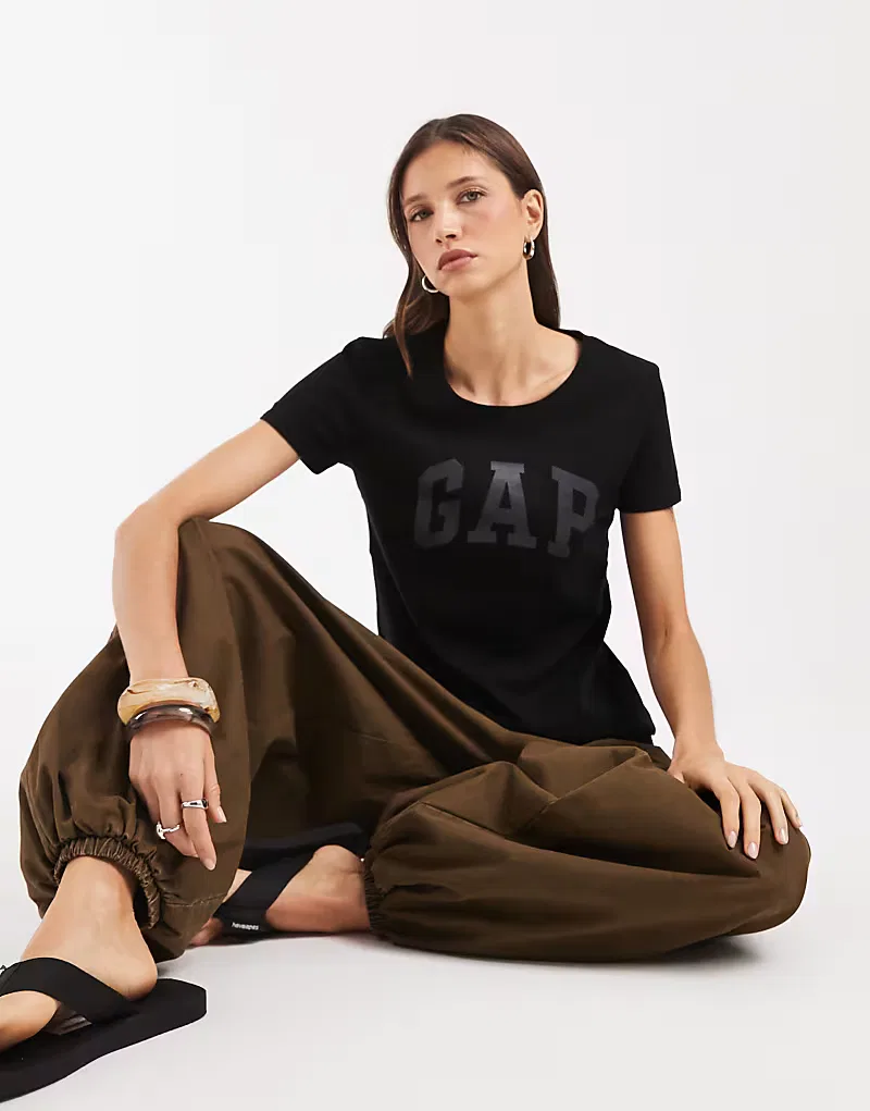 Футболка GAP с логотипом на каждый день, выцветшего, черный