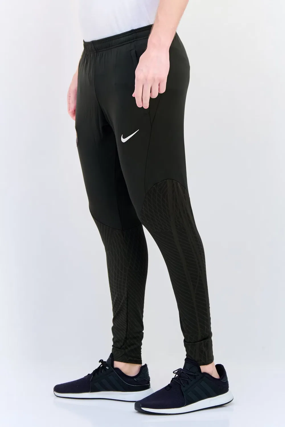 Брюки спортивные с вышивкой Nike, зеленый — фото 4