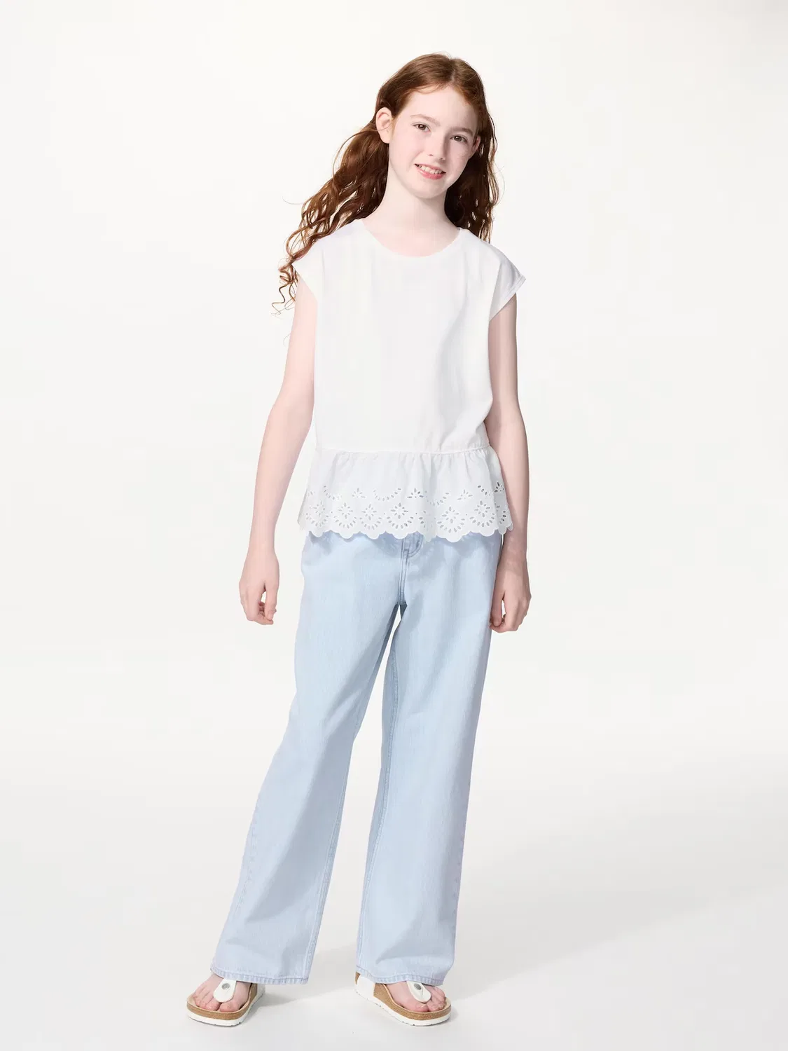 Футболка Uniqlo, для девочек, с вышивкой, желтый — фото 2