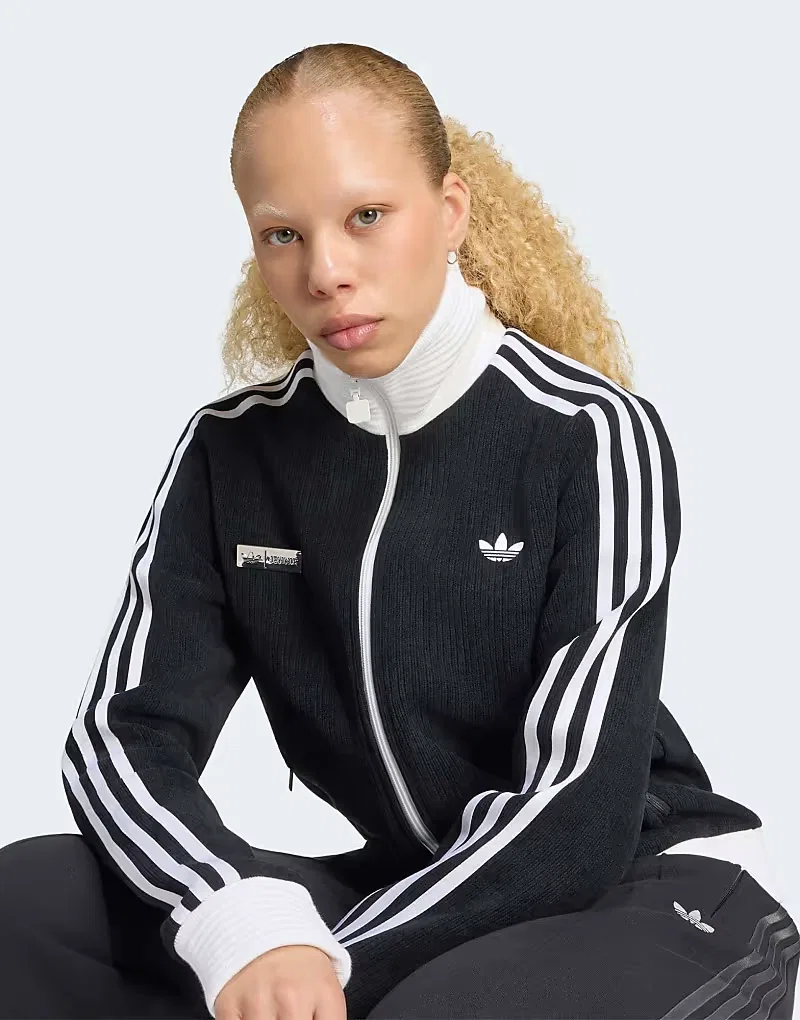 Спортивная футболка Adidas Originals Adiluna season 2 x jennie fan og, черный — фото 2