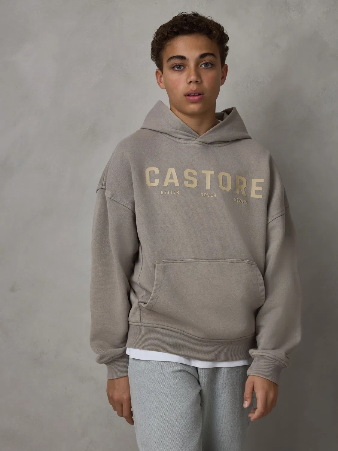 Худи оверсайз Castore Stone Logo, камень