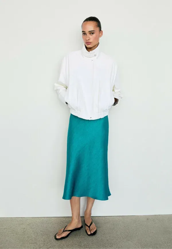 Платье сатиновое Flowing satin midi dress, Massimo Dutti, темно-синий — фото 2