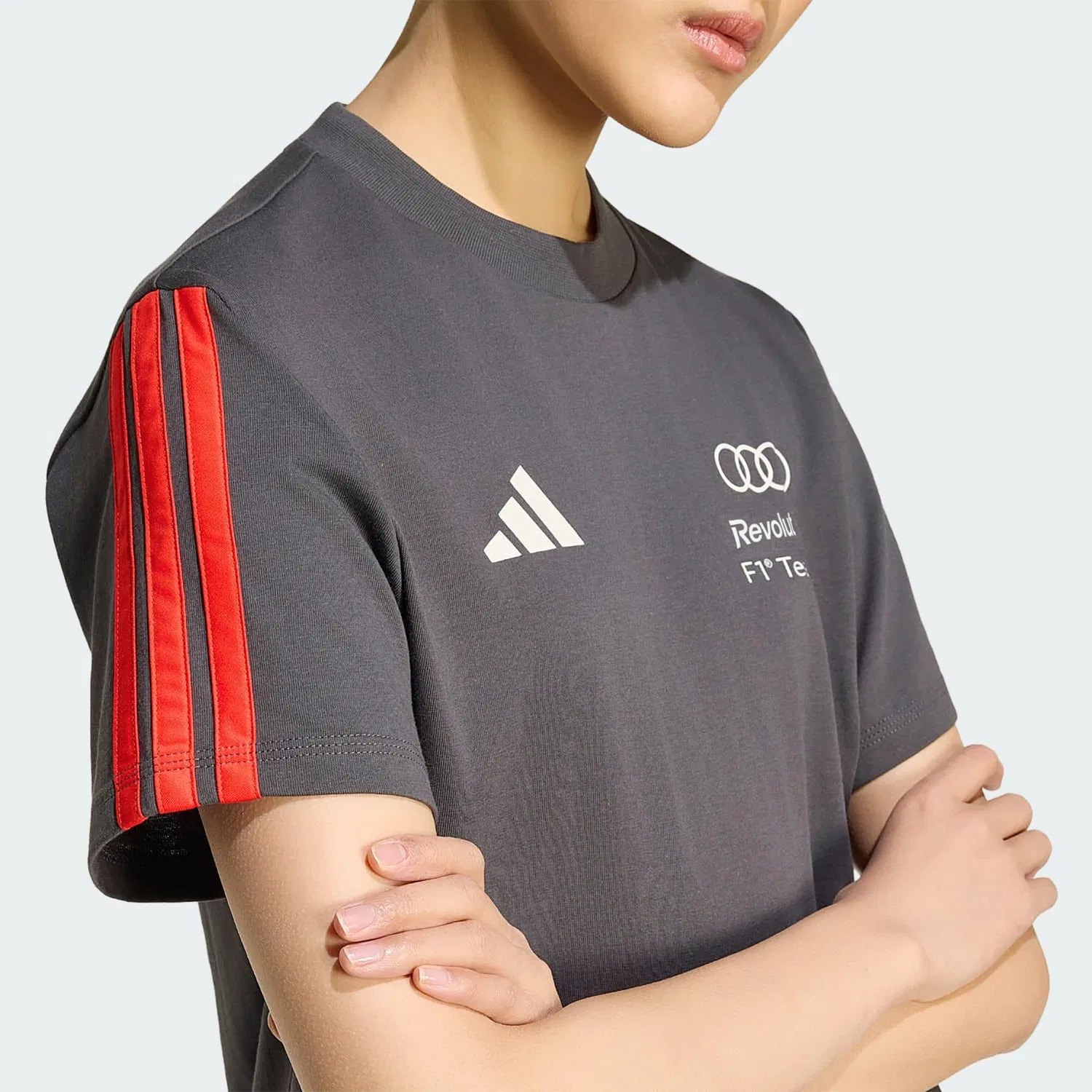 Мужская футболка с принтом Audi Revolut F1 Team DNA Adidas, Schwarz — фото 4