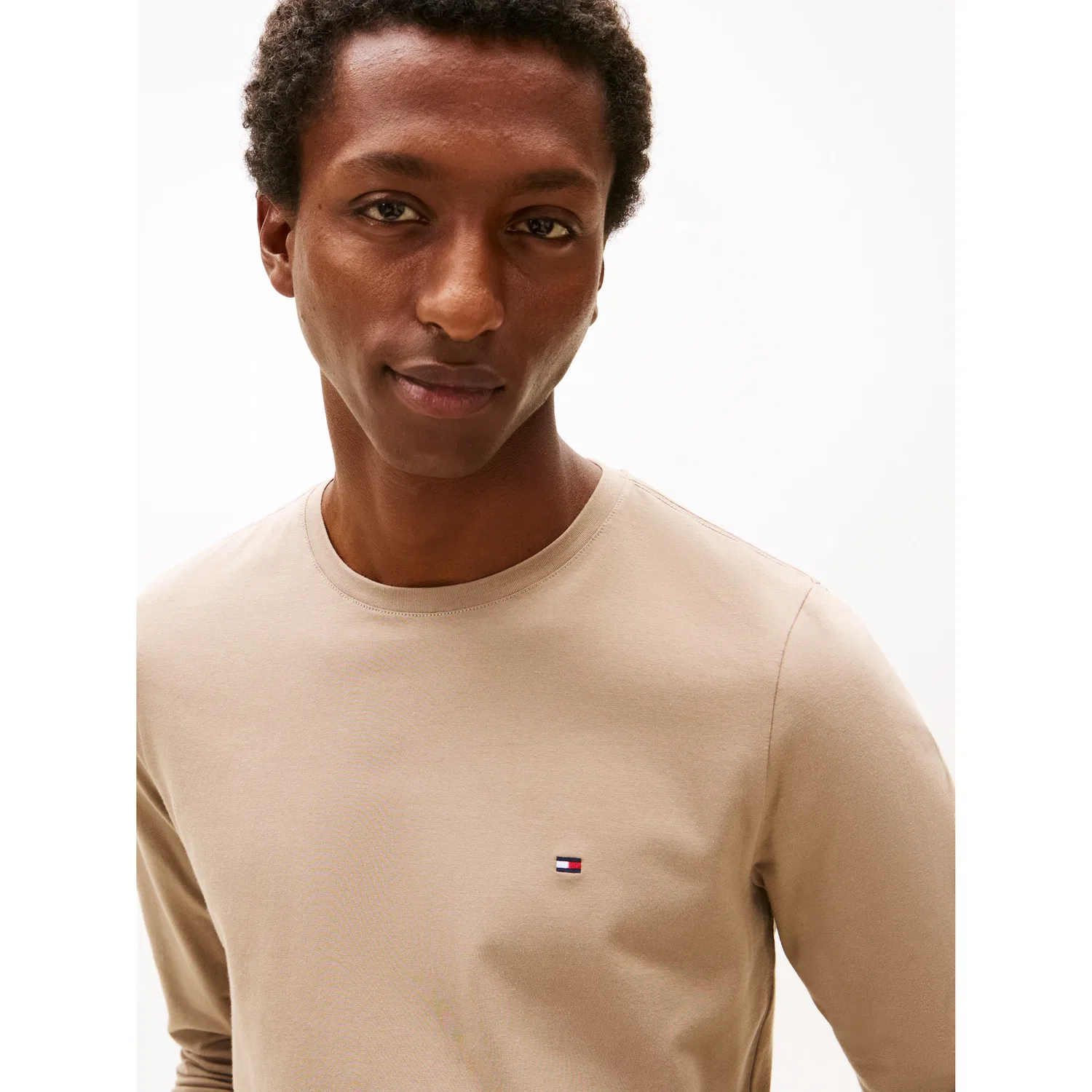 Мужская удлиненная футболка с длинным рукавом из хлопкового стрейча Tommy Hilfiger, Coastal Taupe — фото 2