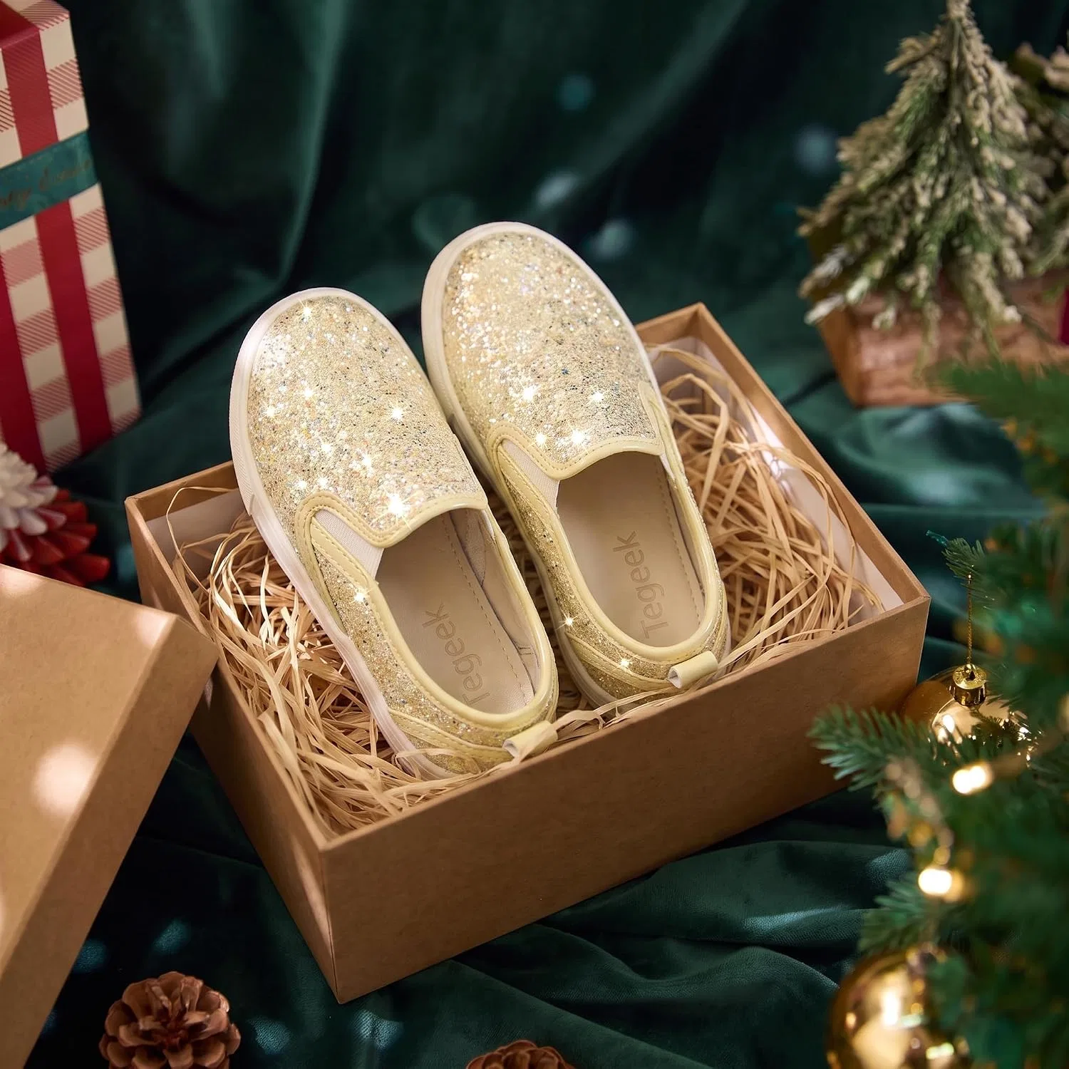 Детские кроссовки для девочек с блестками Slip-On Tegeek, Radiant Yellow — фото 4