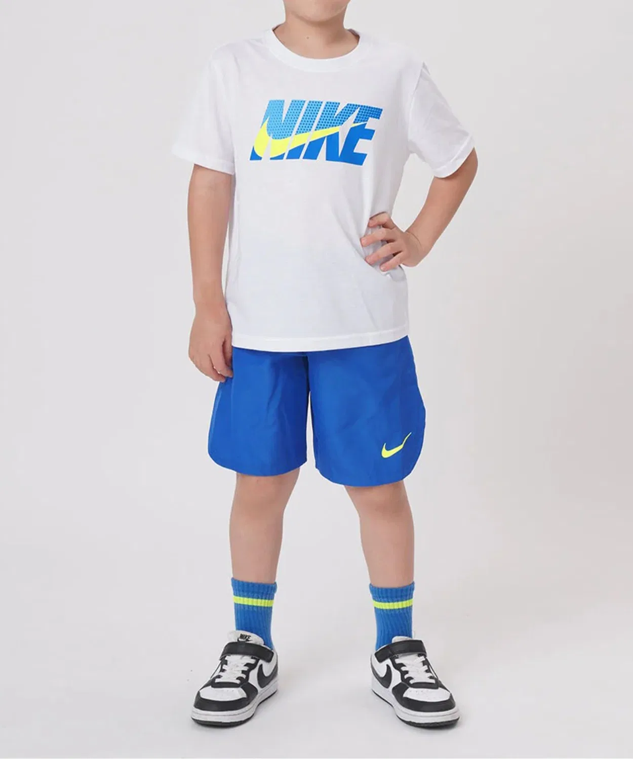 Детский спортивный комплект с принтом NIKE NKB B NK WOVEN SHORT SET, Белый/Темно-синий