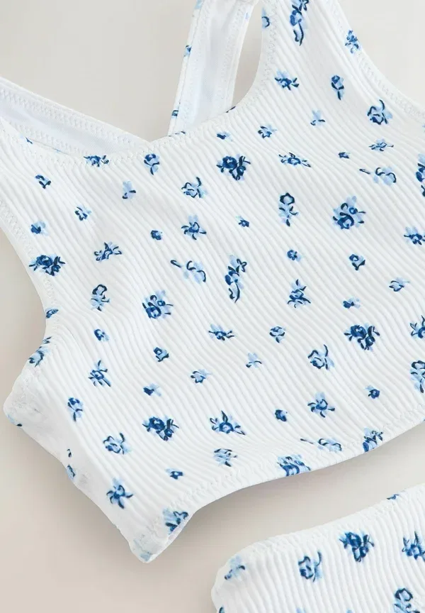Купальник бикини цветочный Regular fit short set Next white blue ditsy floral, белый/синий — фото 2