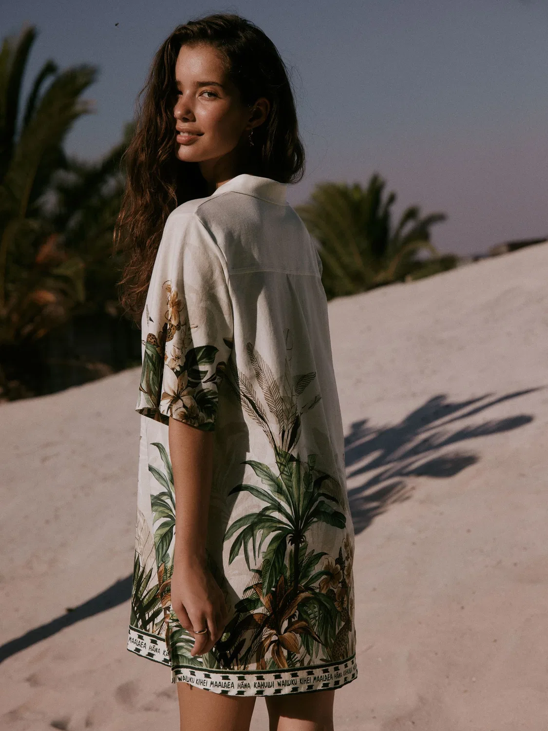 Кафтан с воротником и принтом пальм, модель Cream Palm Print Collared Jersey Kaftan Next, кремовый — фото 3