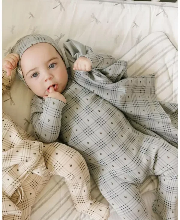 Детский комплект с принтом Unisex cotton floral plaid collection footie + beanie Ely'S & Co., синий — фото 4