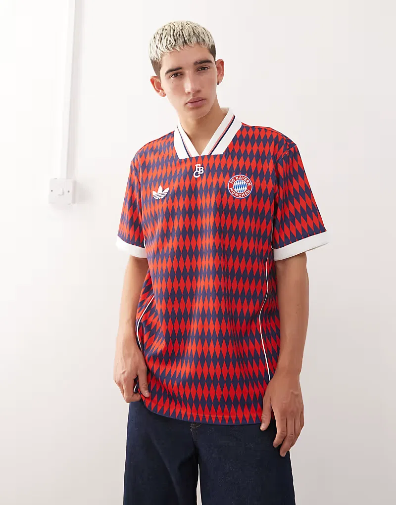 Футболка Adidas Soccer "Бавария Мюнхен" красно-синий