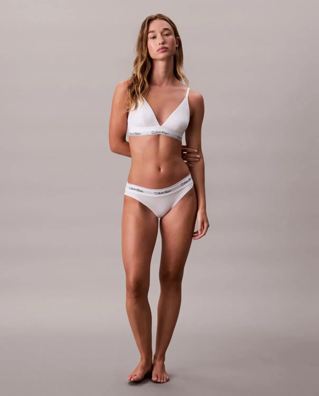 Женские трусы-бикини хлопковые Calvin Klein, Blanco — фото 4