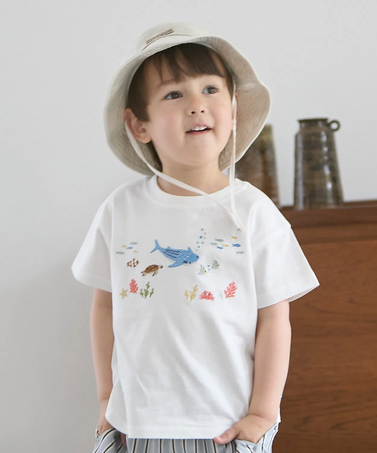 Детская футболка с вышивкой Морские обитатели Petit Main, Off White
