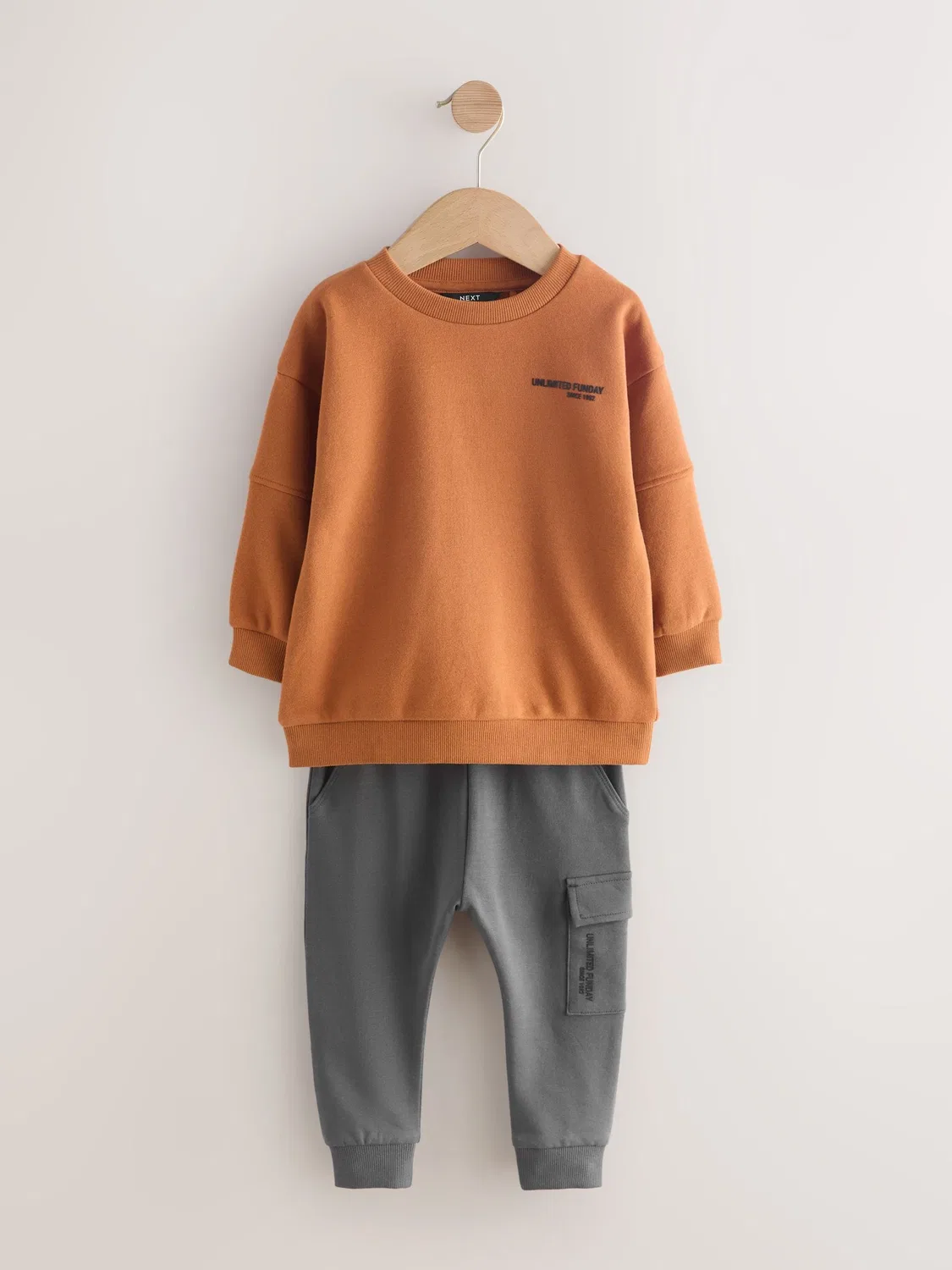 Спортивный костюм Utility Sweatshirt and Super Skinny Joggers Set Next, ржаво-коричневый — фото 4