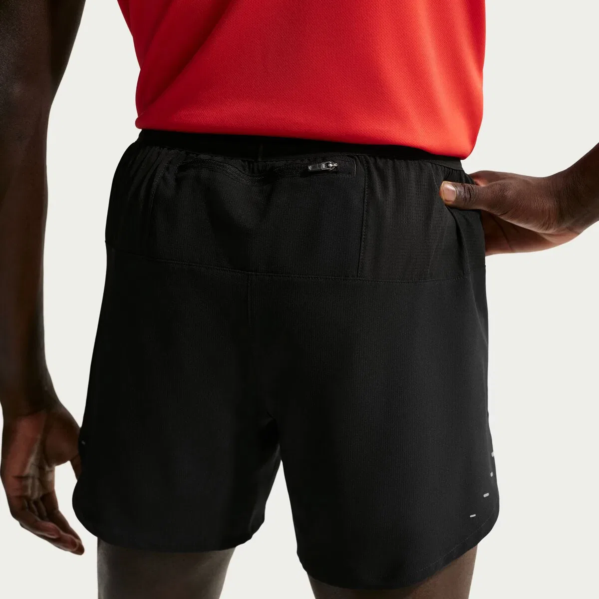 Мужские шорты для бега 2-в-1 Dri-Fit Stride 2-in-1 5in Short Nike, Black/Reflective Silv — фото 4