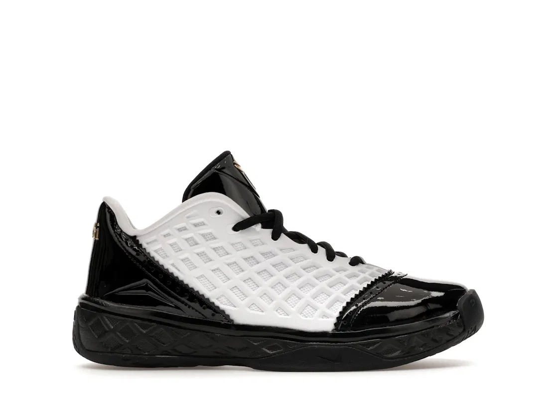 Детские кроссовки для мальчиков Nike Kobe 3 Low Protro Mambacita, White/Metallic Gold/Black