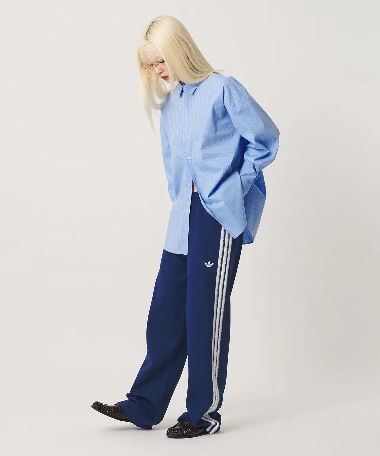 Женские широкие спортивные брюки с принтом Firebird Adidas Originals, Warm Vanilla/Night Indigo — фото 3
