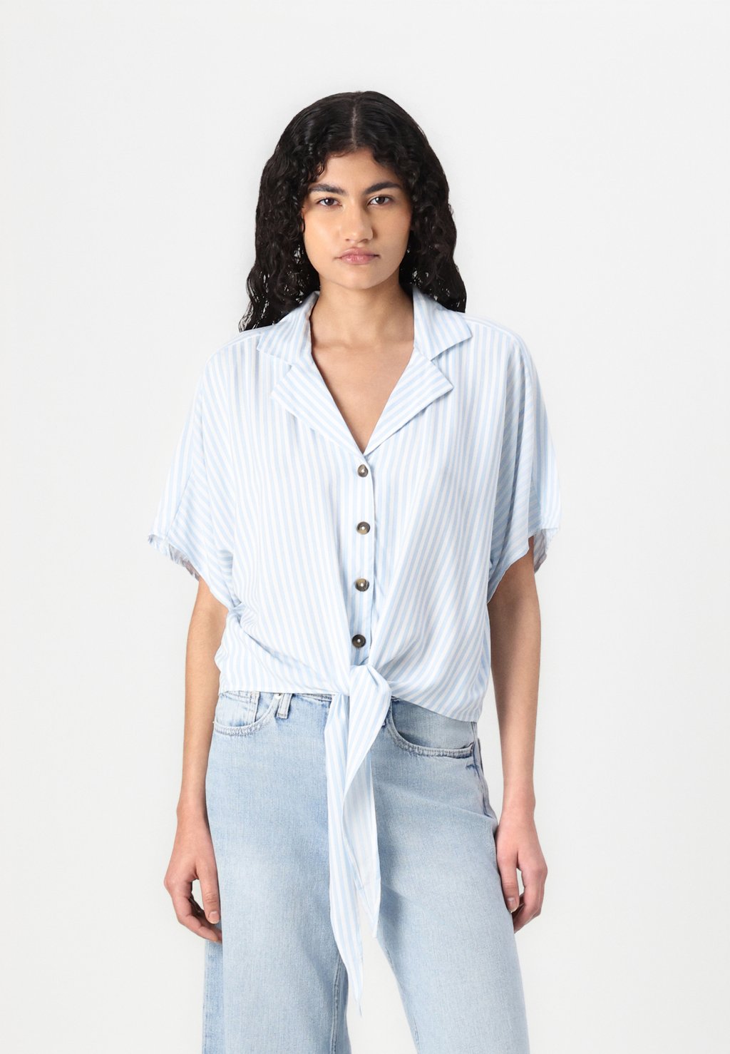 

Блузка на пуговицах LAUREL LIFE KNOT SHIRT JDY, белый