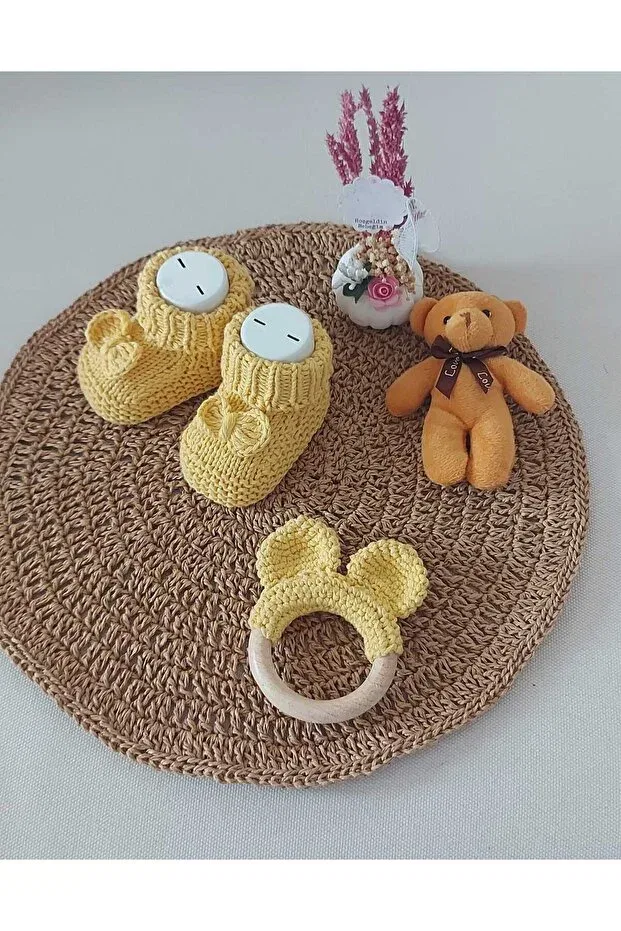 Детские пинетки для новорожденных вязаные с бантом Lemon Yellow Newborn Gift Baby Hand Knitted Acrylic Wool Teether Booties with Bow 0-6 Months Begin, Lemon Yellow — фото 3