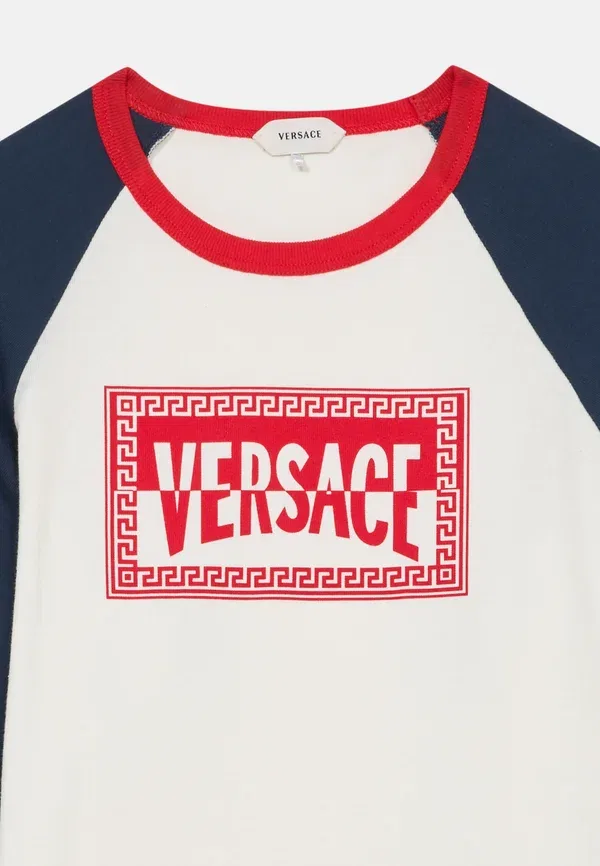 Футболка с длинными рукавами Etichetta club kids с принтом, унисекс Versace, белый/красный/темно-синий — фото 3