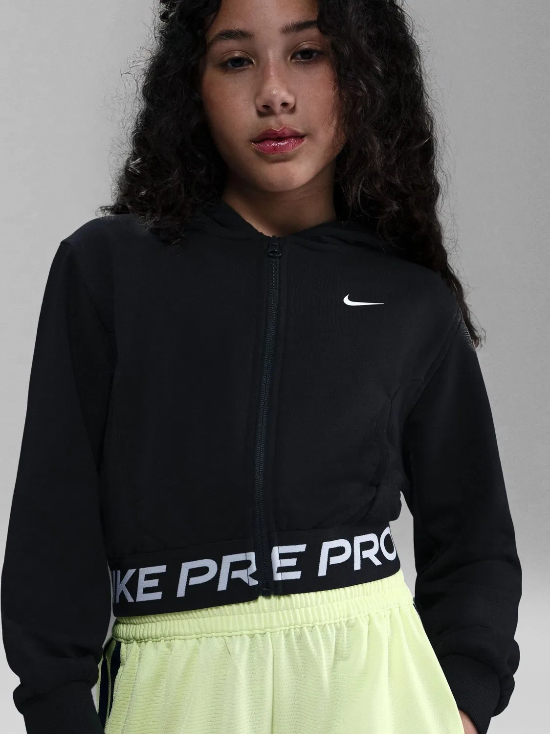 Худи Nike Pro Dri-FIT Cropped Fleece, черный — фото 4