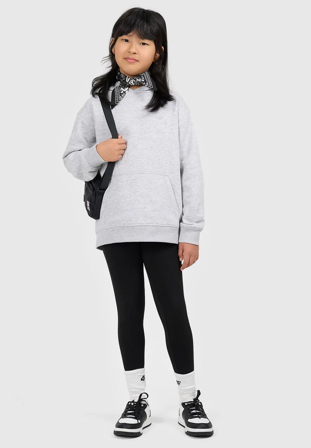 Legginsy dzianinowe dziewczęce - czarne 140 (9-10 лат) - леггинсы 4F, Deep Black