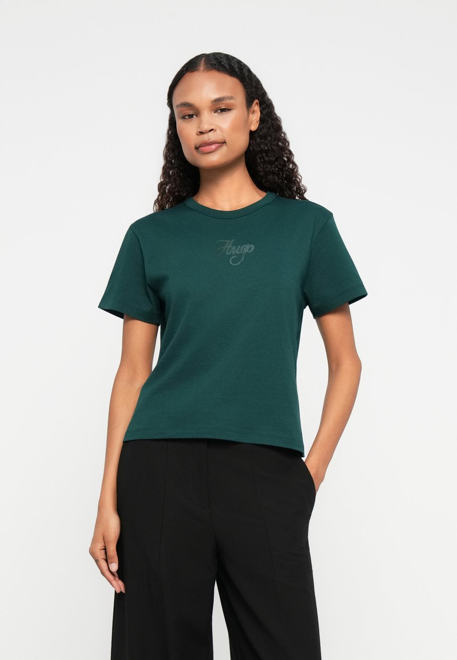 

Футболка HUGO DESTREL, Dark Green/Olive, Зеленый, Футболка HUGO DESTREL, Dark Green/Olive