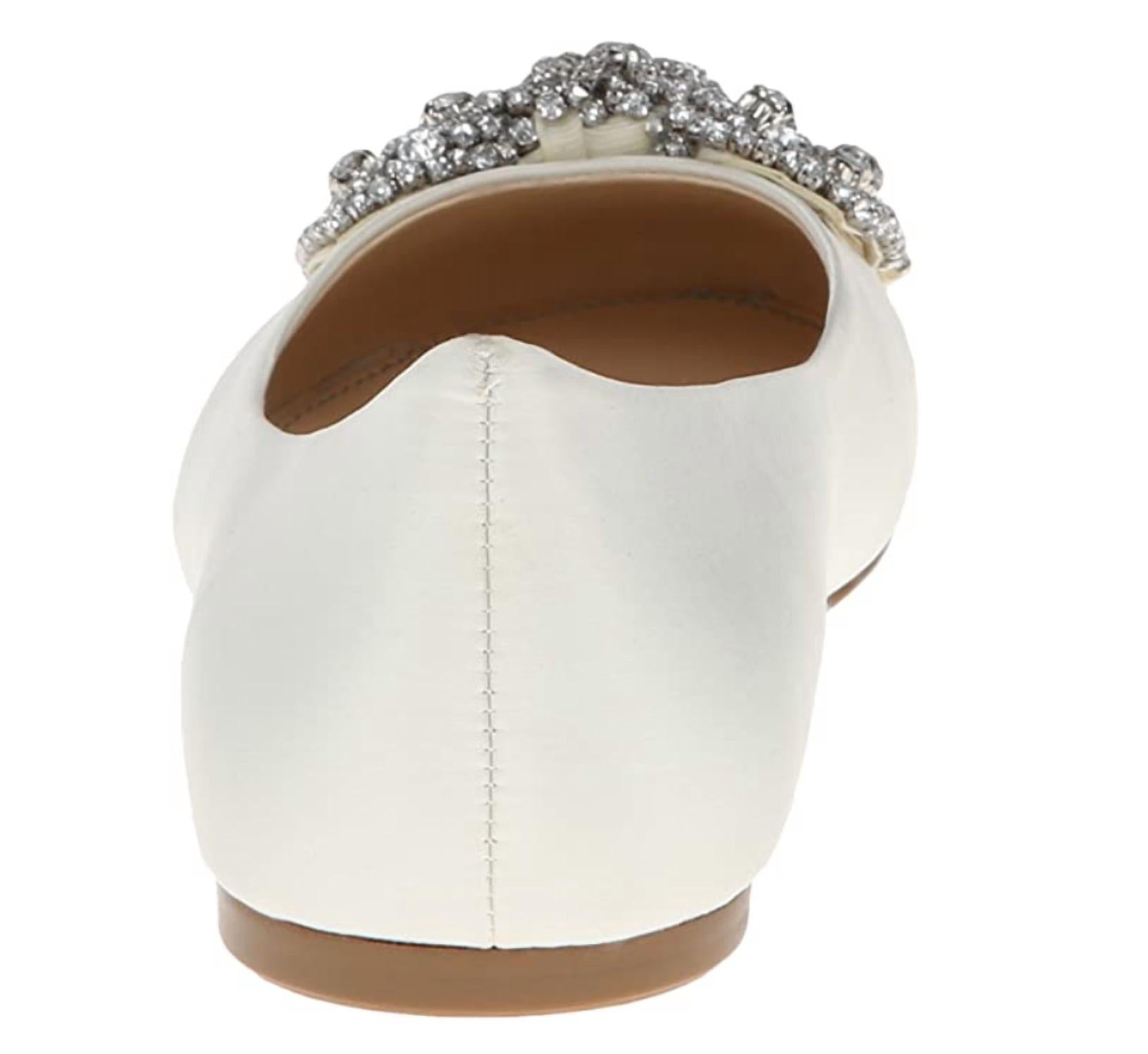 Женские туфли Ever Satin Flat в цвете слоновой кости Betsey Johnson — фото 4