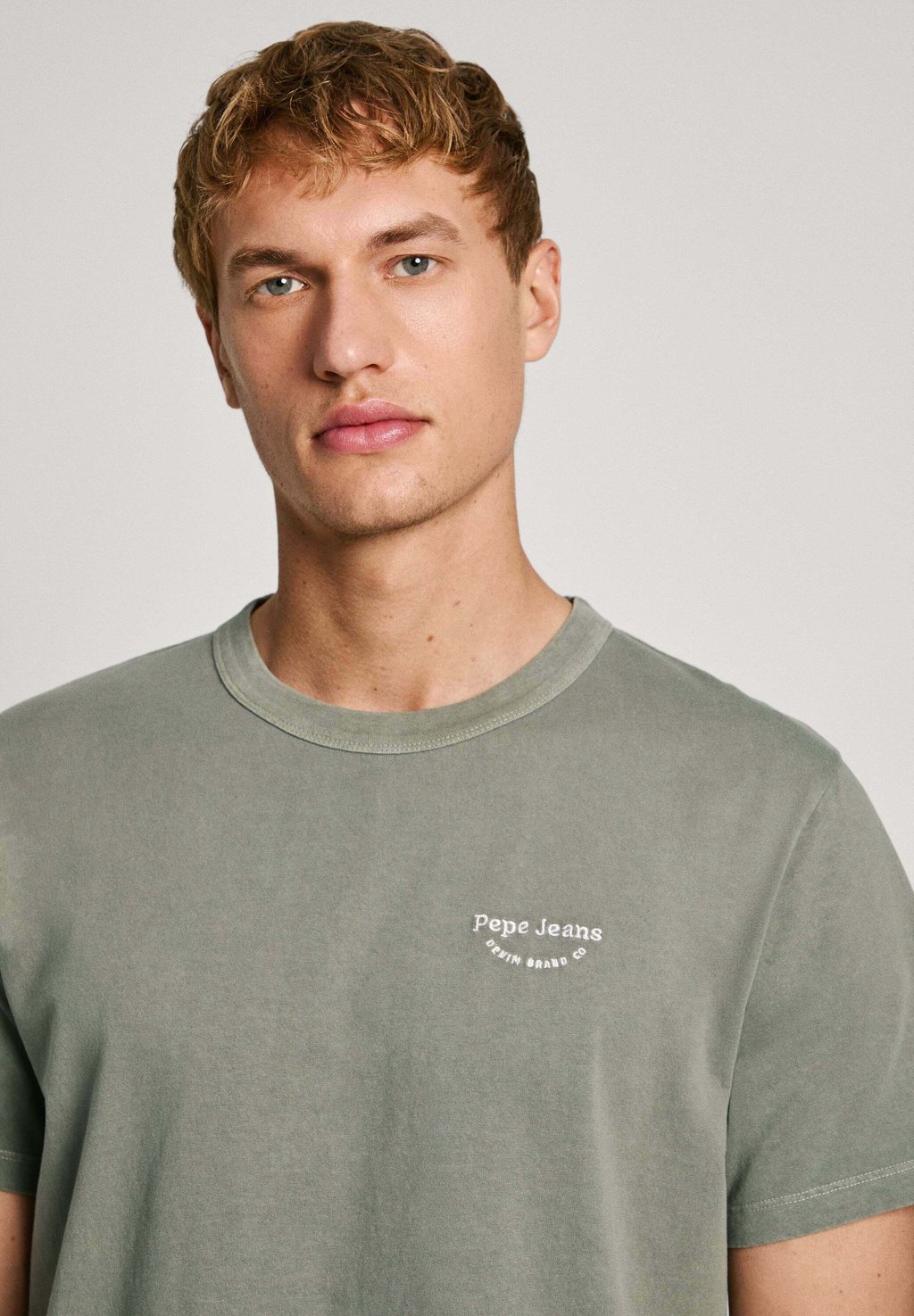 

Базовая футболка ARIS Pepe Jeans, зеленый