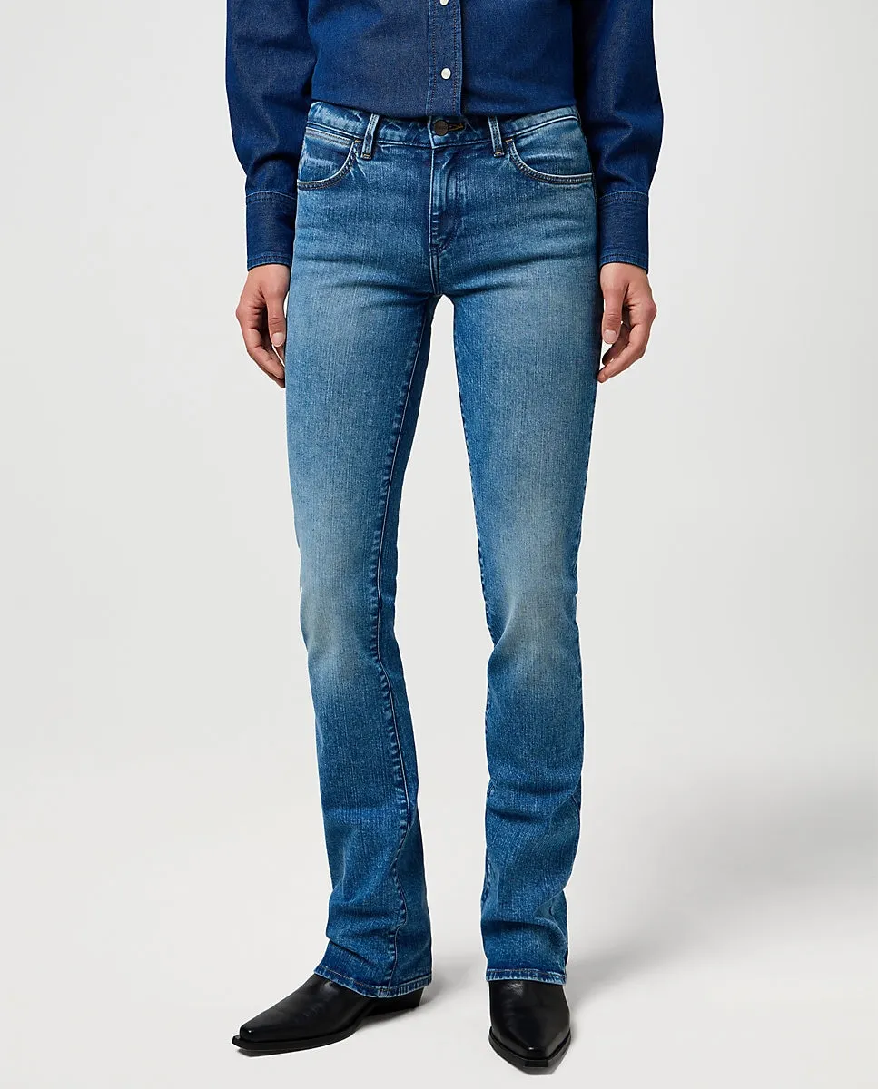 

Женские джинсы кроя bootcut с средней посадкой Wrangler, синий
