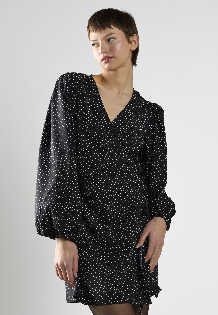

Платье Glamorous Day dress, Black Polka Dot/Black