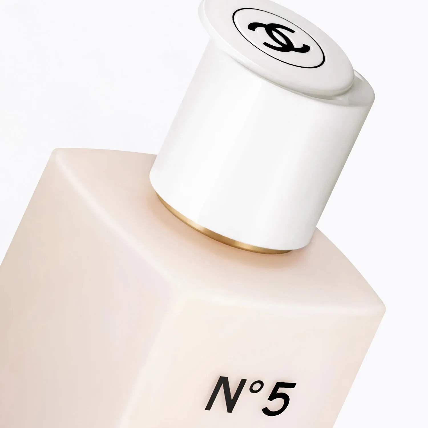 Гидратирующая эмульсия для тела 200 мл с ароматом N°5 CHANEL — фото 2