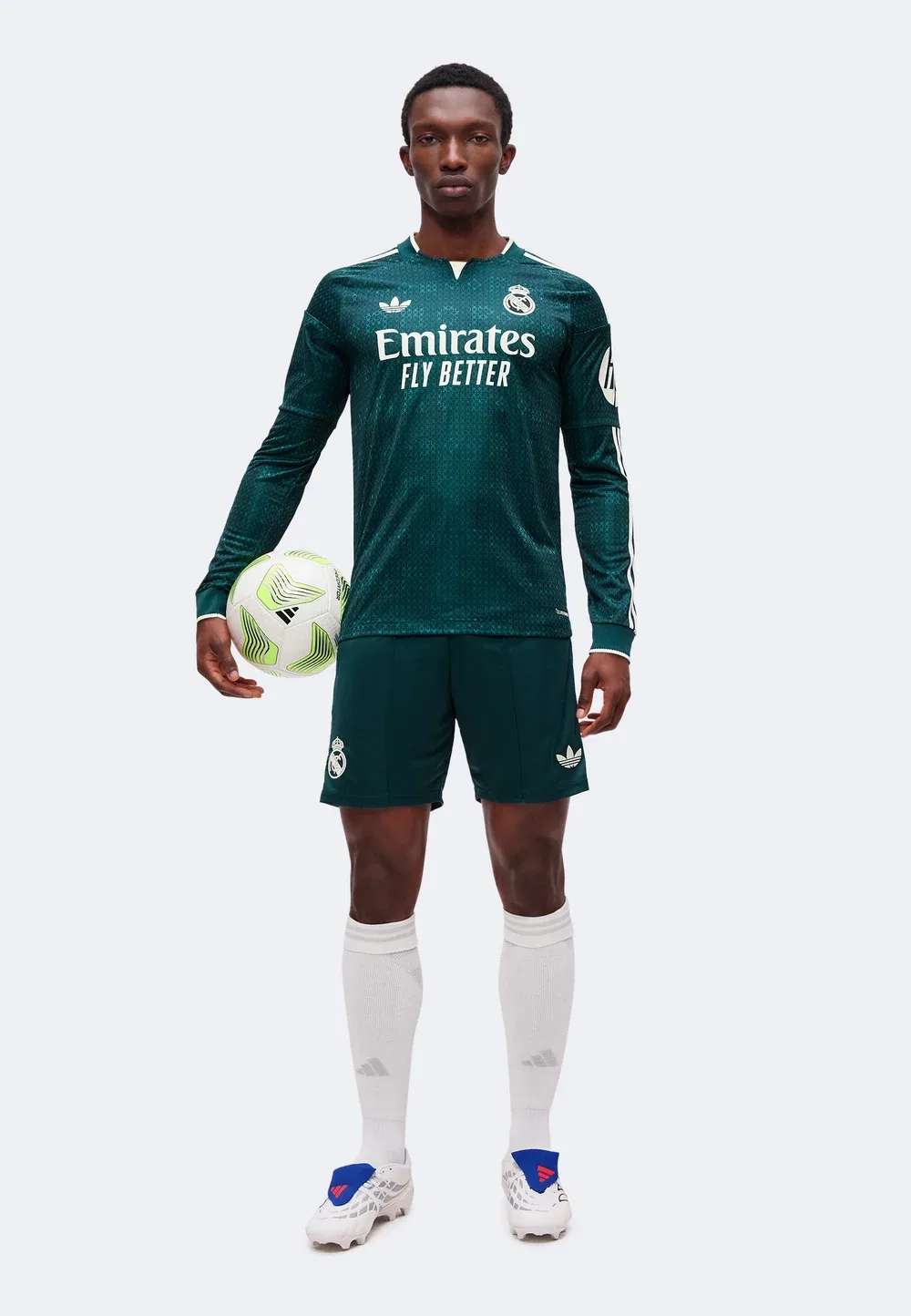 Шорты "Реал Мадрид" на выездной сезон 26/27 - клубная форма Adidas Originals, Aurora Ivy — фото 2