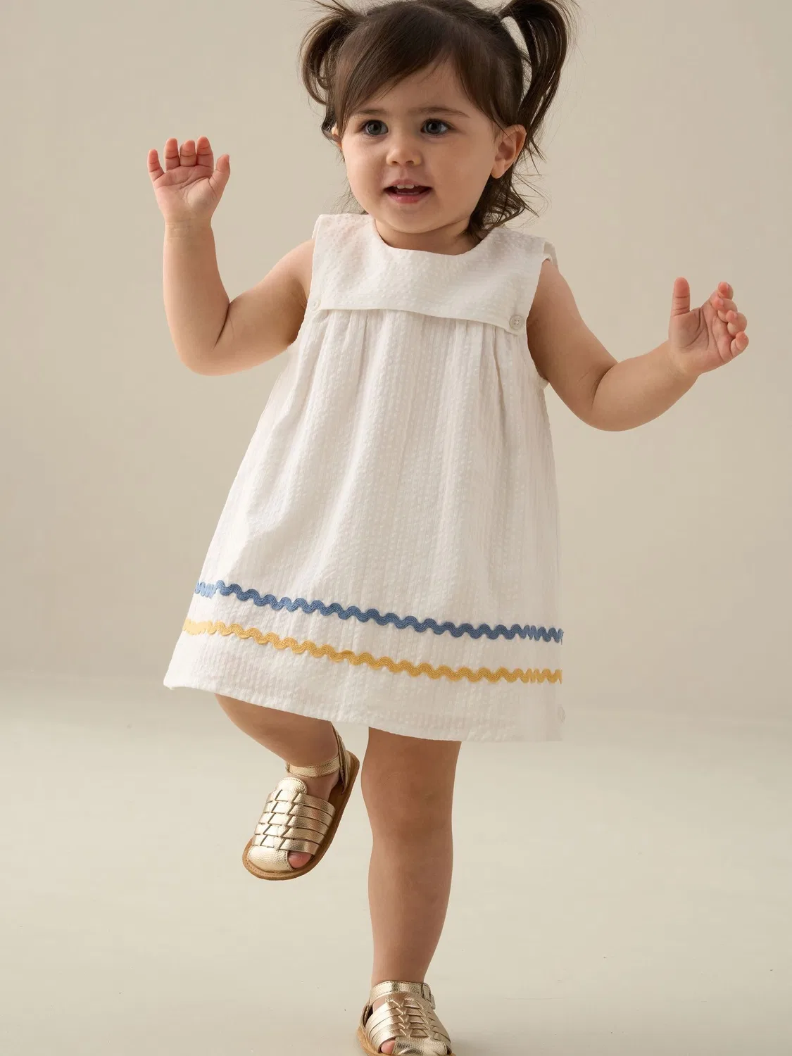 Платье с оборками Lila Stripe Ric Rac Angel & Rocket, белый