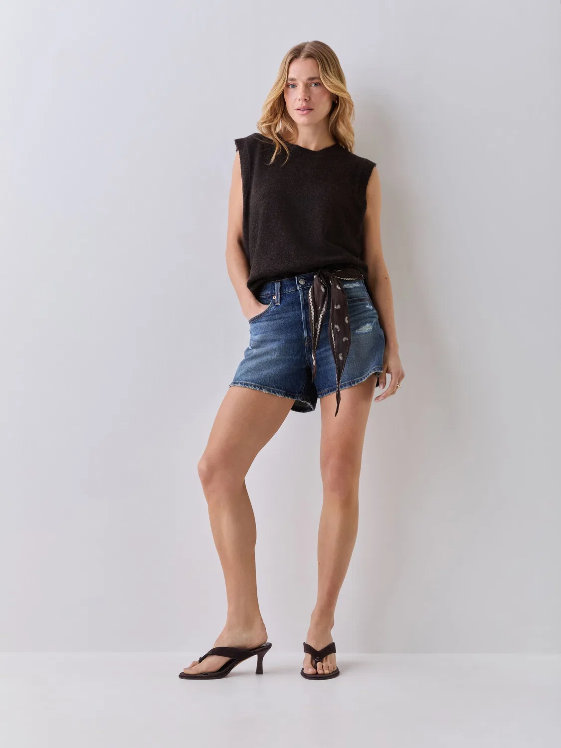 Шорты джинсовые 501 Curve Levi's, средне-синий деним — фото 2