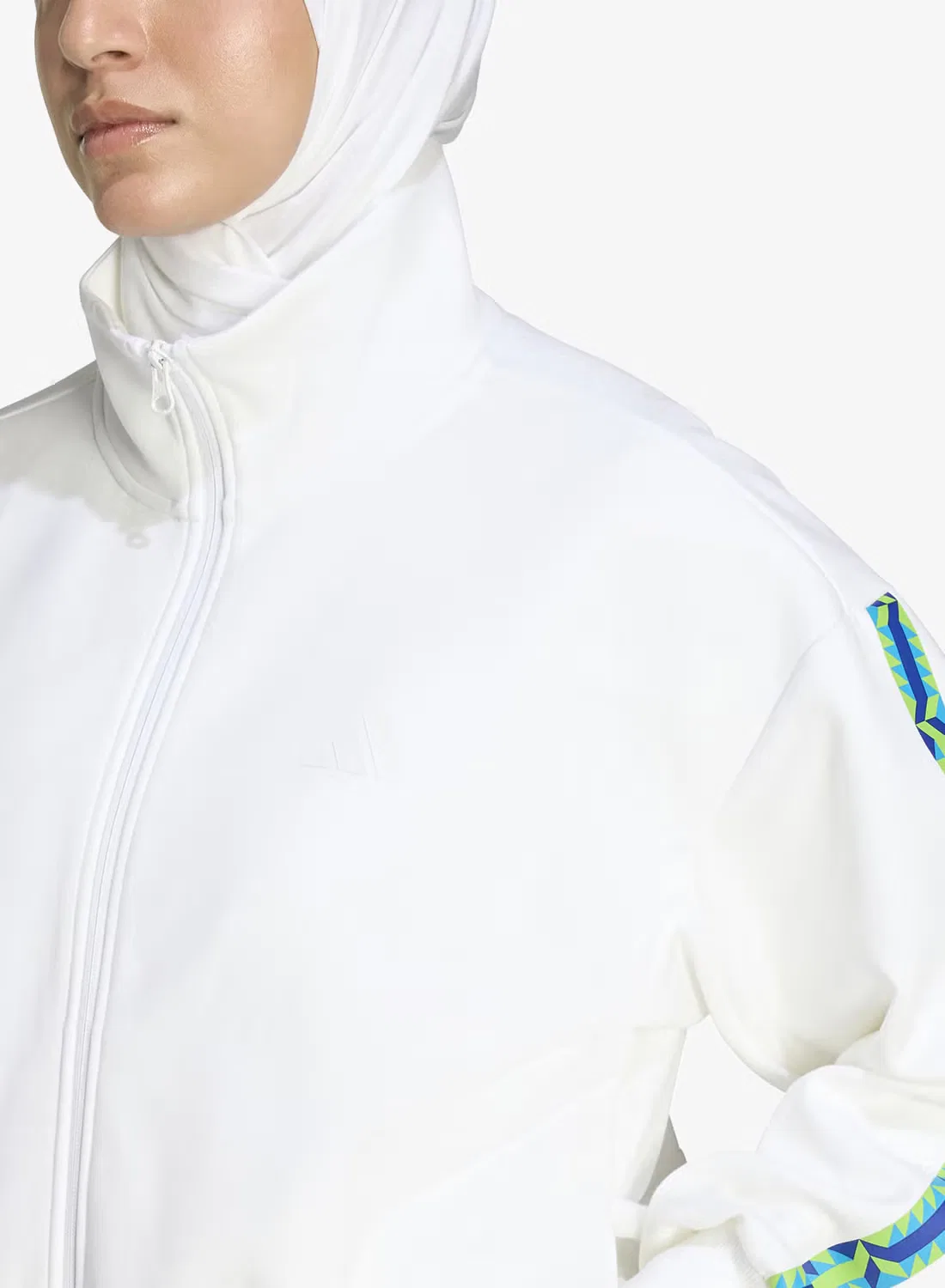 Куртка спортивная свободная Soft Lux Adidas, белая — фото 3