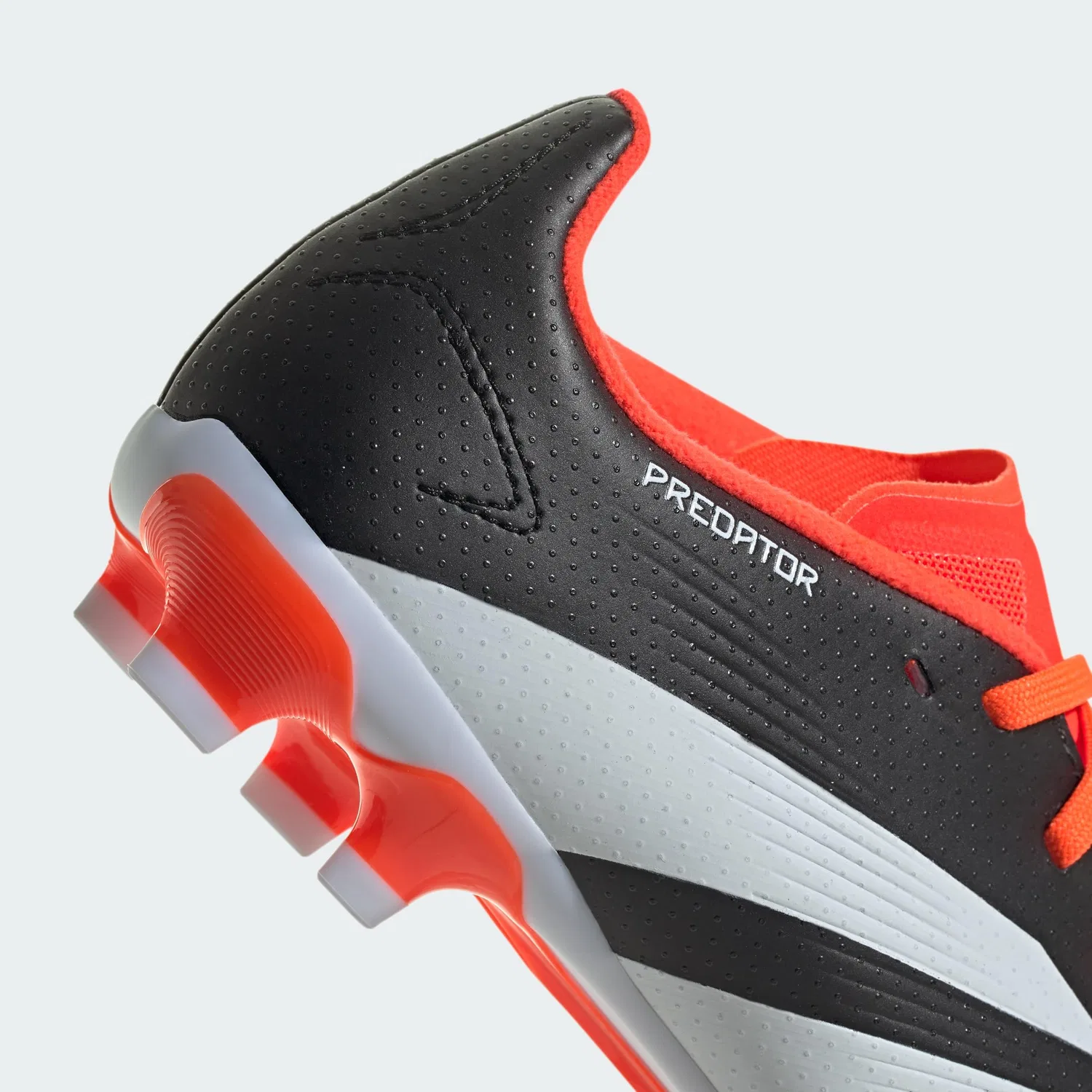 Детские кроссовки для мальчиков с текстурным верхом Predator.3 Adidas, Core Black Ftwr White Solar Red — фото 4