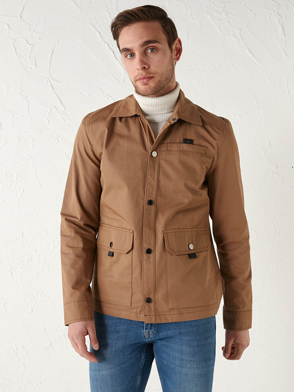 

Тонкое мужское пальто со стандартным узором и воротником рубашки LCWAIKIKI Classic, Коричневый, Тонкое мужское пальто со стандартным узором и воротником рубашки LCWAIKIKI Classic