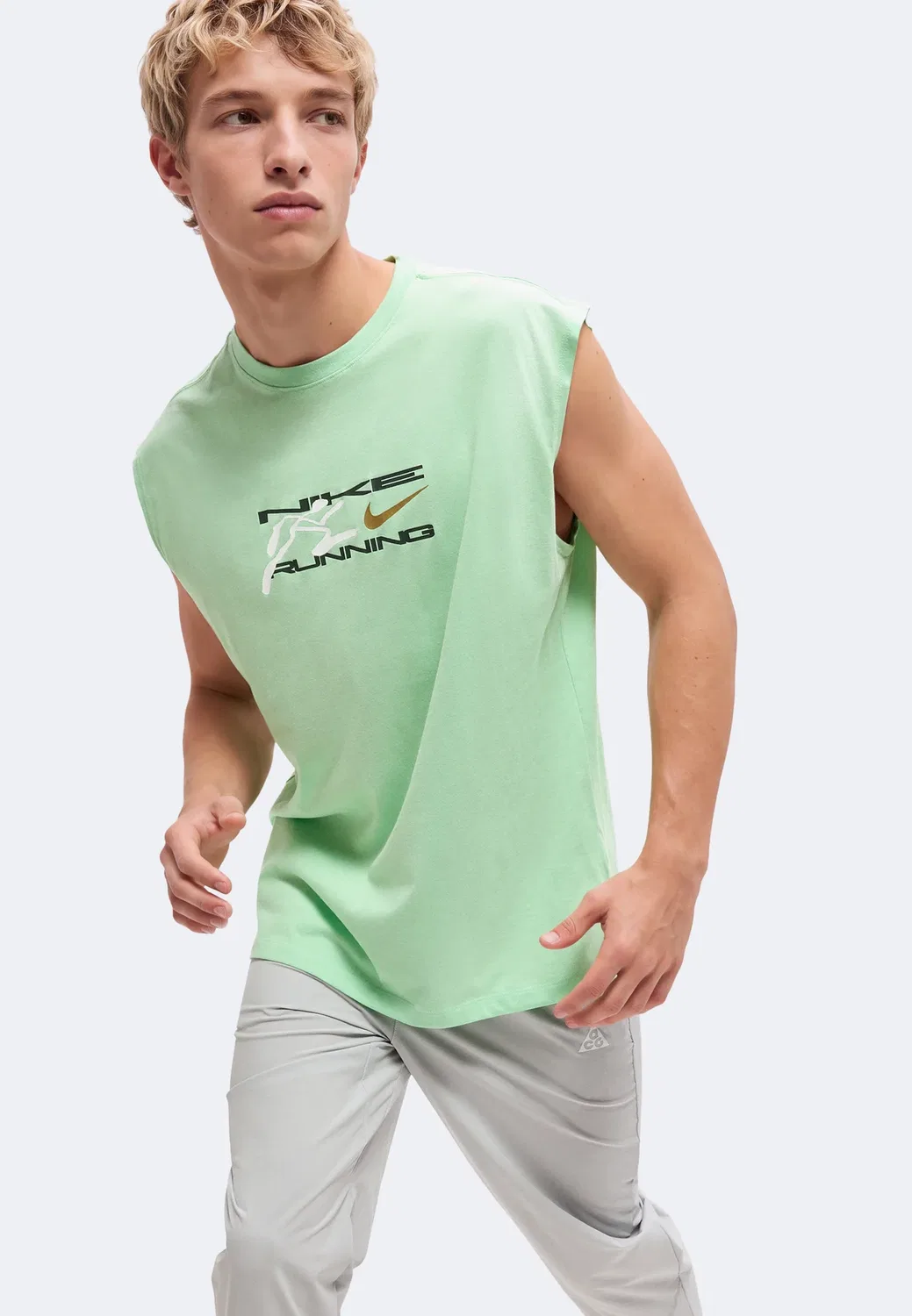 Футболка свободного кроя - спортивная футболка Nike Performance, Cucumber Calm — фото 4