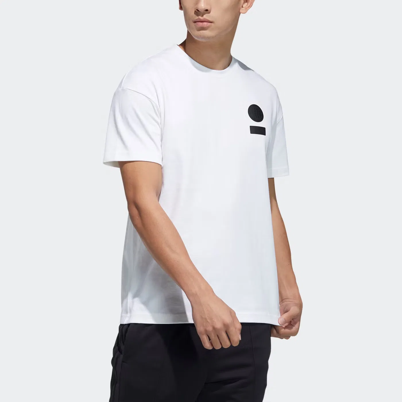 Футболка с принтом Ub Gfx T Slog Adidas, белый — фото 3