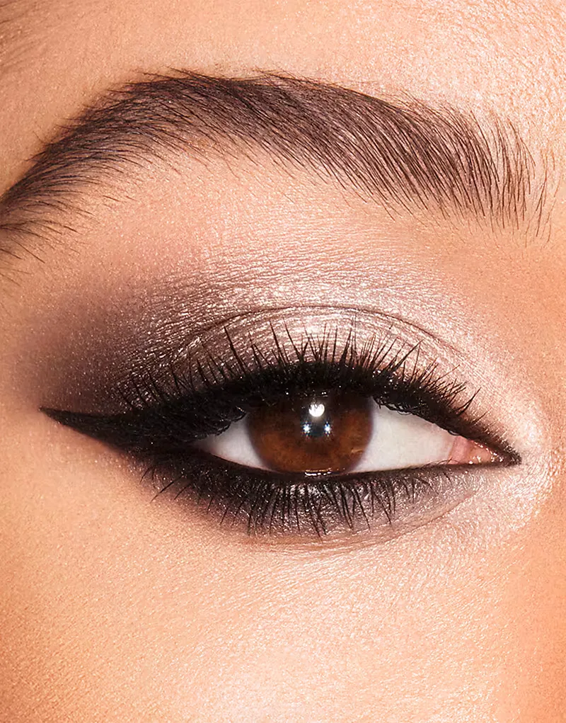 Палетка теней Charlotte Tilbury Luxury Palette - The Rock Chick — фото 3