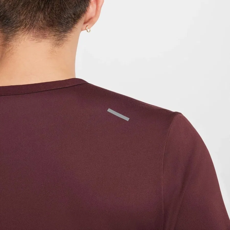 Футболка спортивная с коротким рукавом Dri-FIT Rise 365 Nike, S, Бордовый — фото 4
