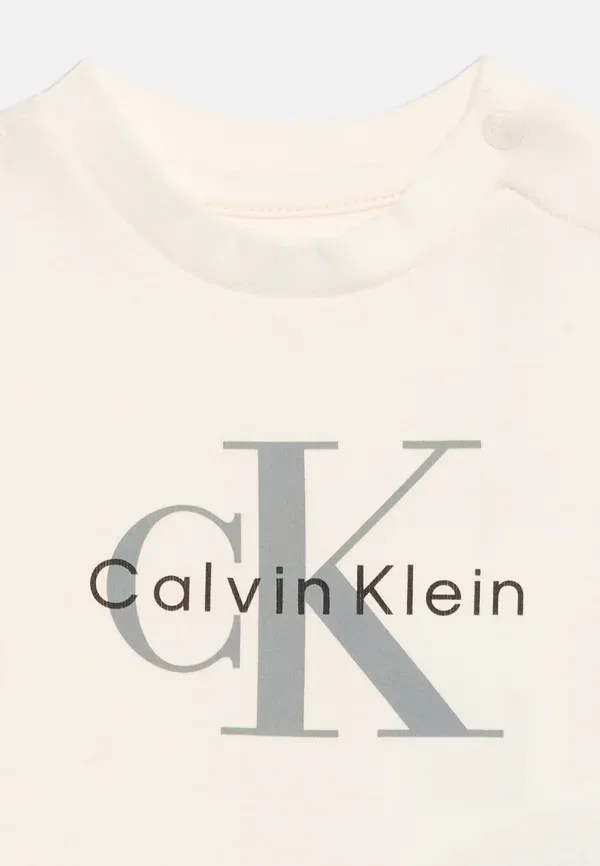 Футболка с принтом Monologo Calvin Klein Jeans, тофу — фото 4